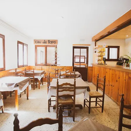 Coll De Port Hostel Tuixen