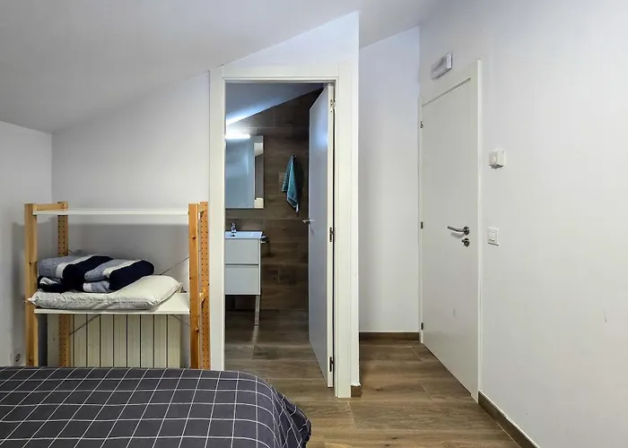 Coll De Port Hostel Tuixen