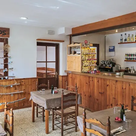 Coll De Port Hostel *